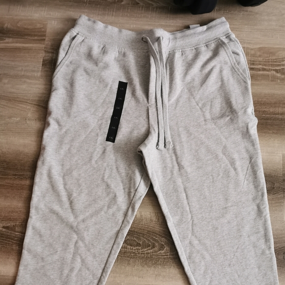 2/$50 Brand new Banana Republic men sweat pants joggers - Picture 1 of 5